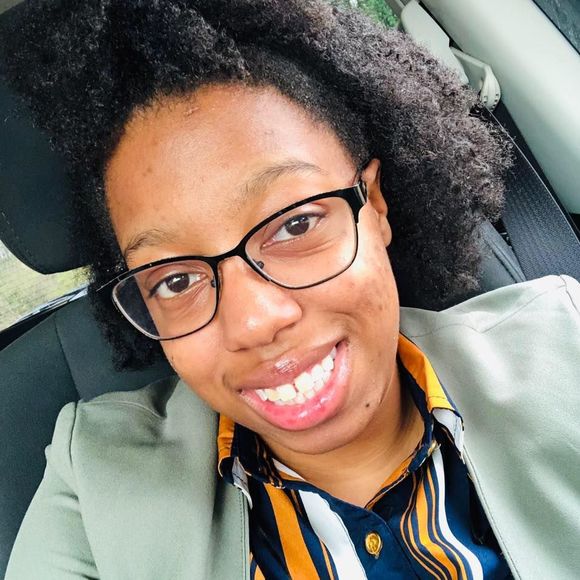 Meet your Posher, Jade - Picture 1 of 1